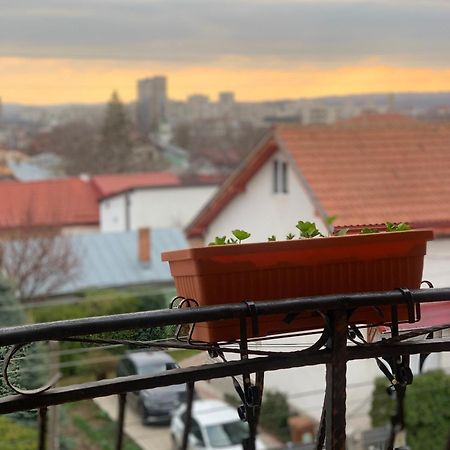 Casa Famous Apartment Яш Екстериор снимка