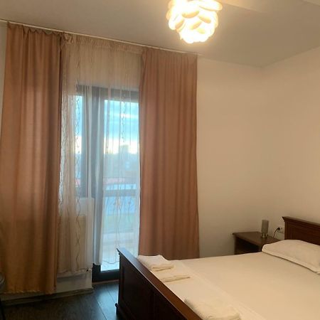 Casa Famous Apartment Яш Екстериор снимка