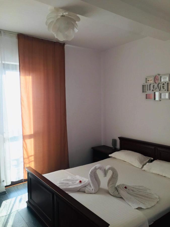 Casa Famous Apartment Яш Екстериор снимка
