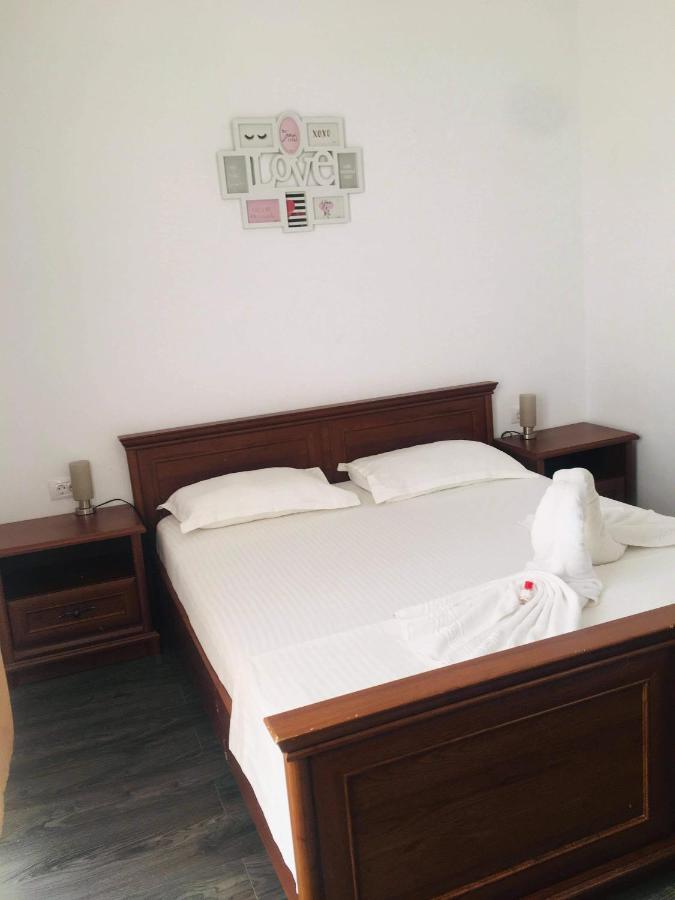 Casa Famous Apartment Яш Екстериор снимка
