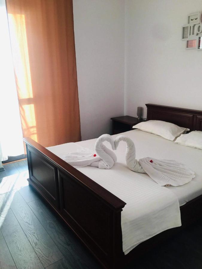 Casa Famous Apartment Яш Екстериор снимка