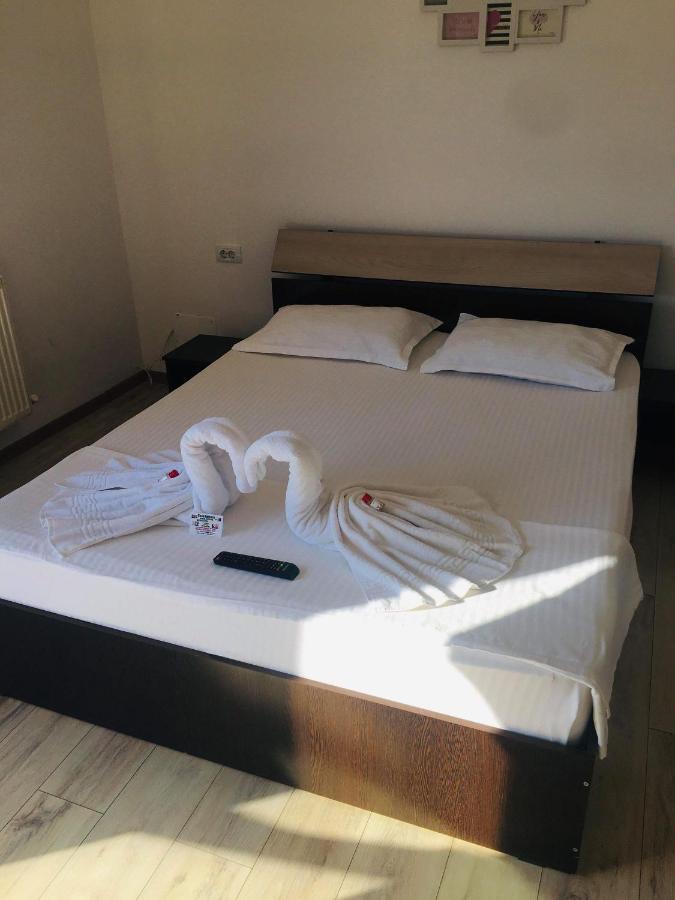 Casa Famous Apartment Яш Екстериор снимка