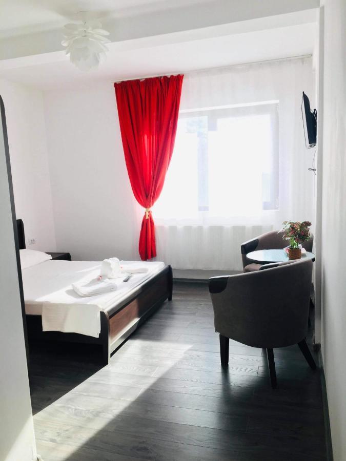 Casa Famous Apartment Яш Екстериор снимка