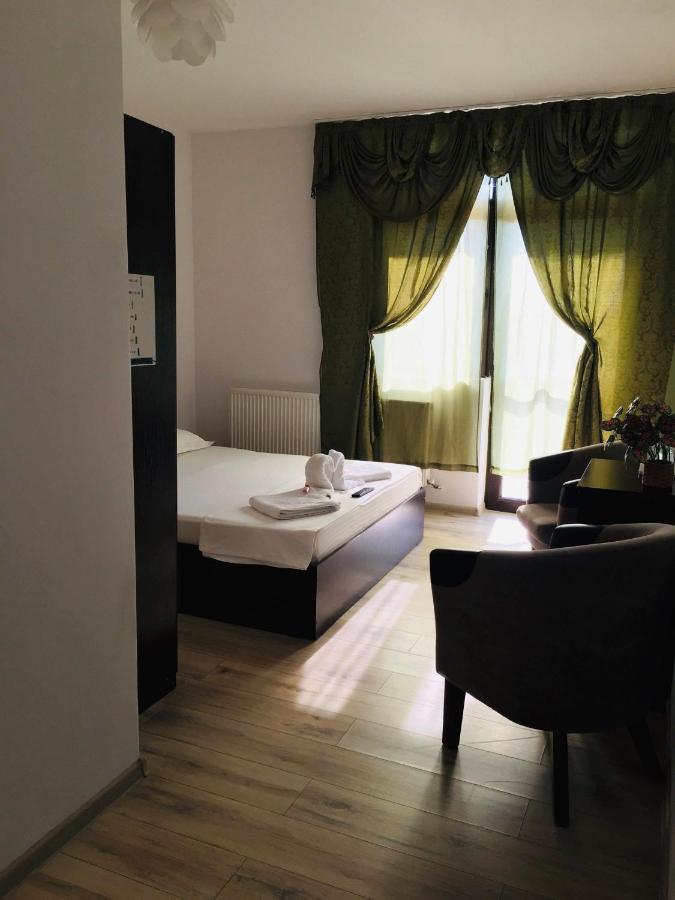 Casa Famous Apartment Яш Екстериор снимка