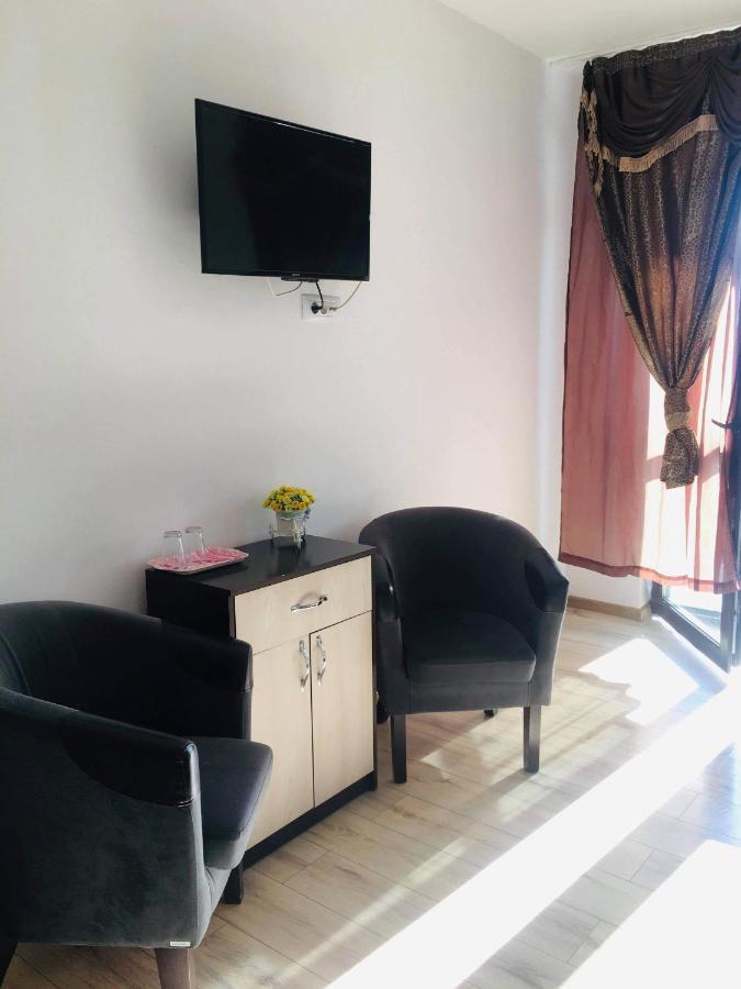 Casa Famous Apartment Яш Екстериор снимка