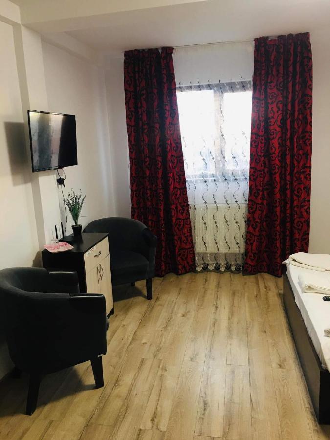 Casa Famous Apartment Яш Екстериор снимка