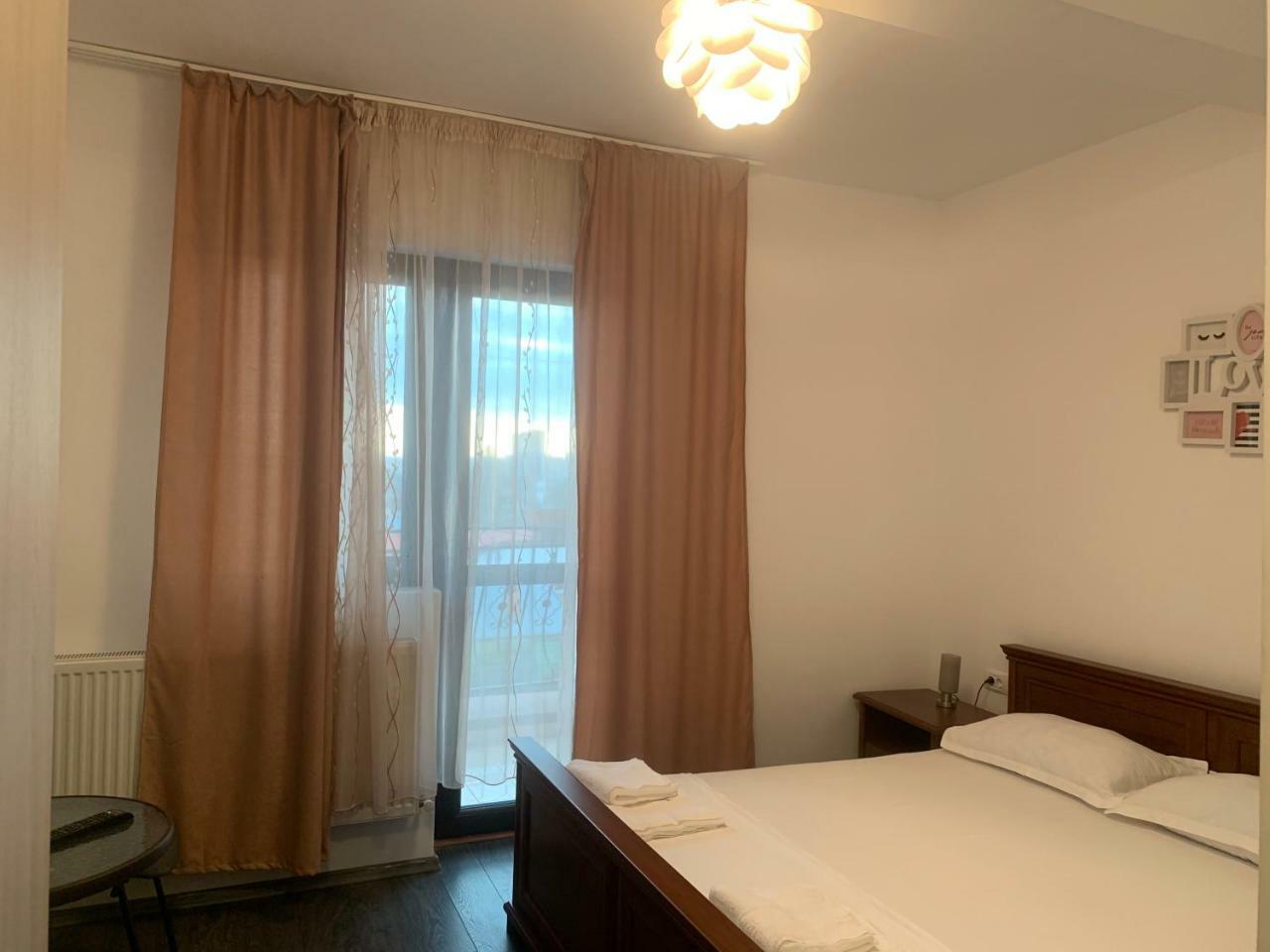 Casa Famous Apartment Яш Екстериор снимка