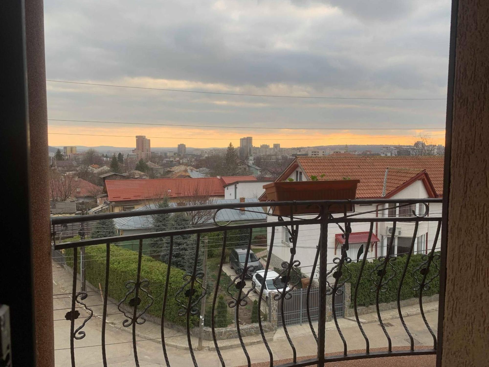 Casa Famous Apartment Яш Екстериор снимка